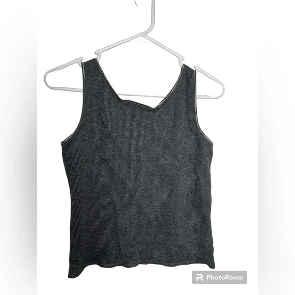 Liz Claiborne Petite Small Gray tank with lace accent on top of each shoulder - Picture 2 of 3